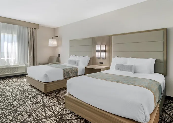 Best Western Plus Mid County